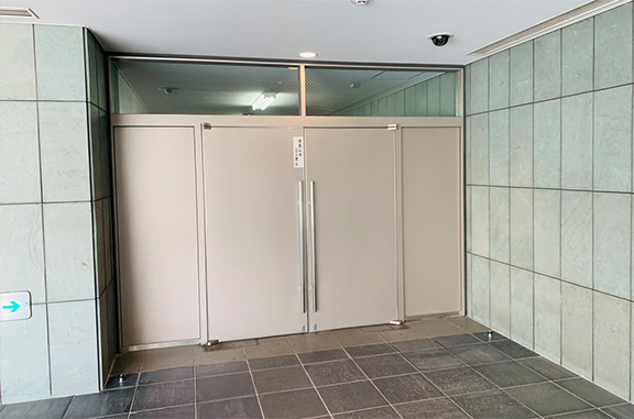 堺市立斎場の霊安室の設備や雰囲気がわかる画像で、ご安置の際に利用される環境を紹介する案内写真です。