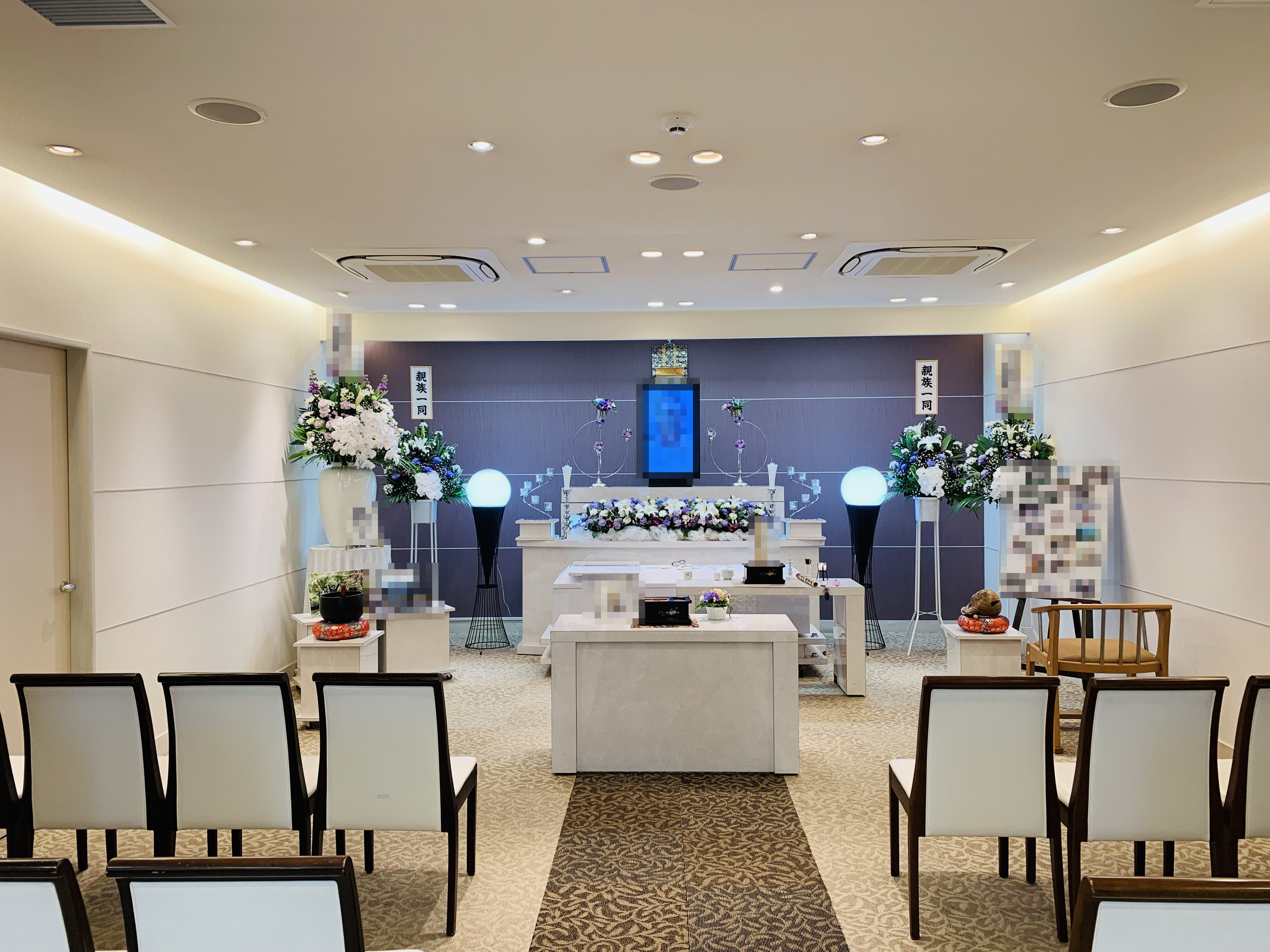 イノリテ堺深井ホールで2025年11月に行われた1日葬の式場風景で、堺市の落ち着いた雰囲気が伝わる写真です